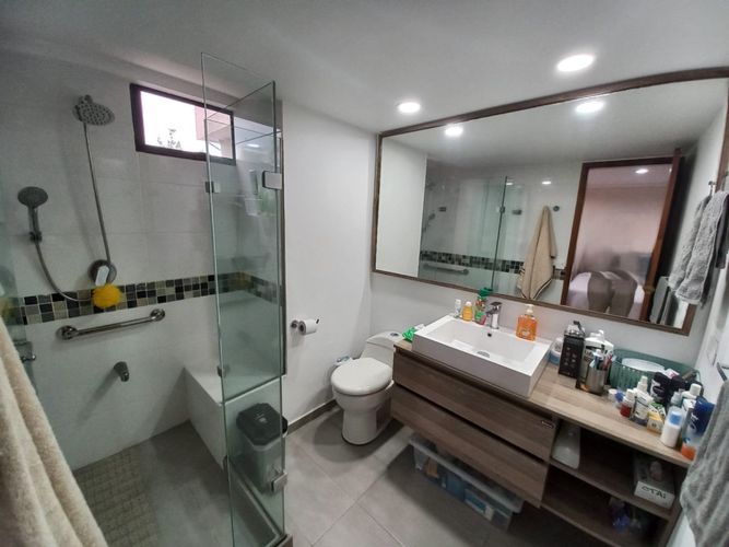 Apartamento de 3 alcobas en arriendo en Las Lomas, Medellín, 135 m² · foto 16 de 21