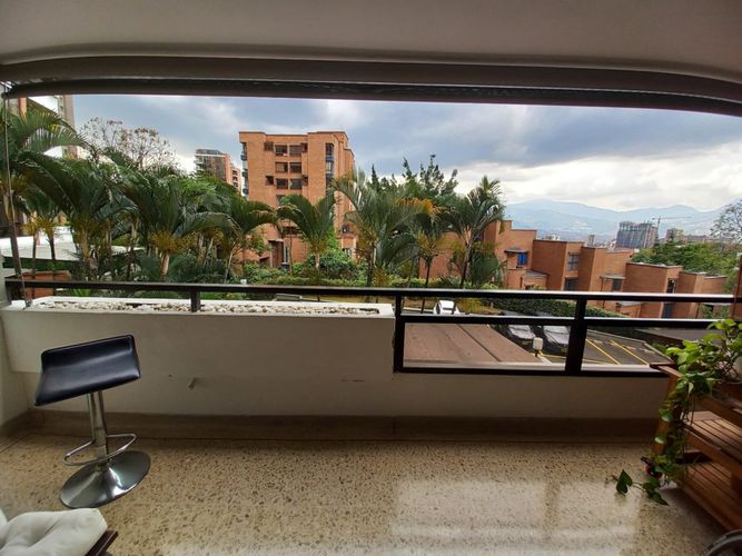 Apartamento de 3 alcobas en arriendo en Las Lomas, Medellín, 135 m² · foto 18 de 21