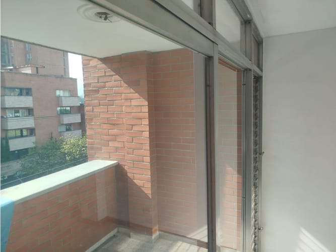Apartamento de 3 alcobas en venta en Florida Nueva, Medellín, 137 m² · foto 2 de 22