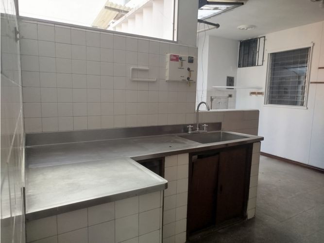 Apartamento de 3 alcobas en venta en Florida Nueva, Medellín, 137 m² · foto 4 de 22