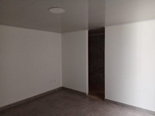 Oficina en arriendo en El Carmelo, Itagüí, 95 m² · foto 5 de 9