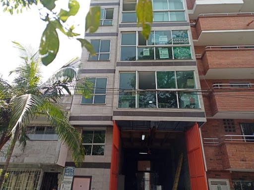 Oficina en arriendo en El Carmelo, Itagüí, 95 m² · foto 9 de 9