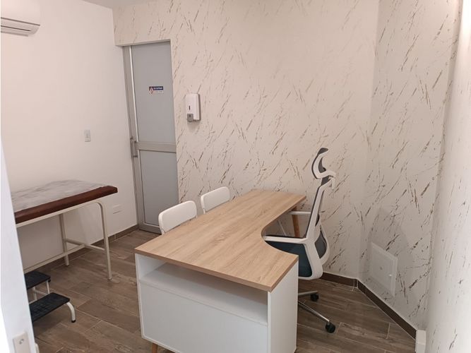 Consultorio en arriendo en U. Dep. A. Galindo Plaza Toros, Cali, 100 m² · foto 12 de 24