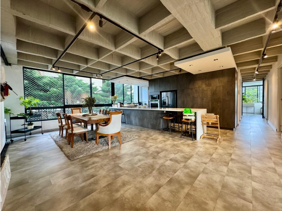 Apartamento en venta en El Poblado, Medellín · foto 2 de 21