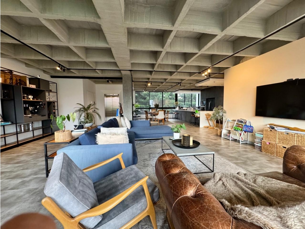 Apartamento en venta en El Poblado, Medellín · foto 3 de 21