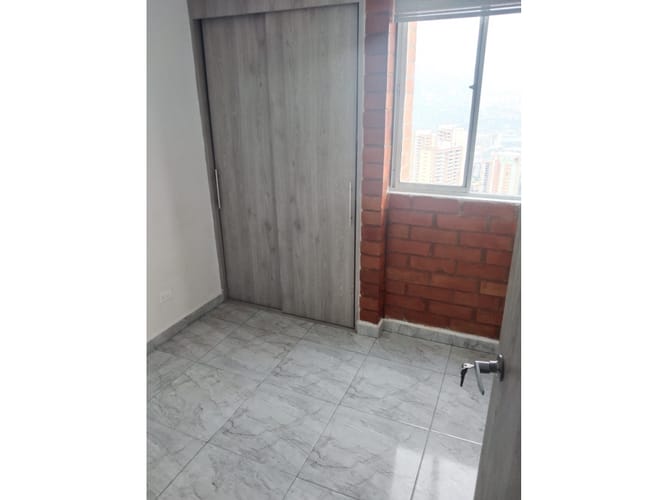 Apartamento de 3 alcobas en venta en Villa Del Parque, Sabaneta, 50 m² · foto 5 de 9