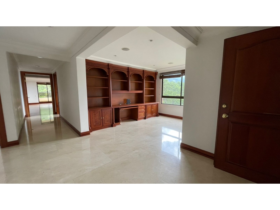 Apartamento en venta en El Tesoro, Medellín · foto 3 de 13