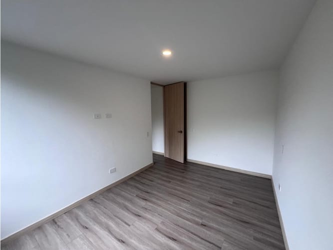 Apartamento de 3 alcobas en venta en Santa Elena, El Retiro, 77 m² · foto 9 de 17