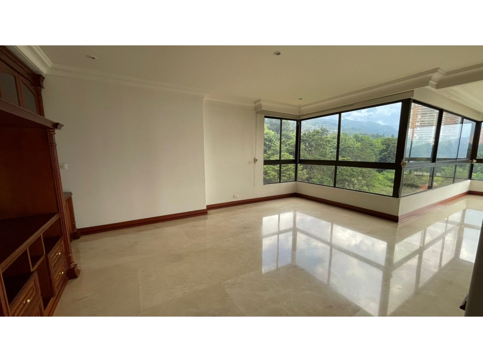 Apartamento en venta en El Tesoro, Medellín · foto 5 de 13