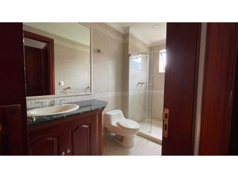 Apartamento en venta en El Tesoro, Medellín · foto 12 de 13