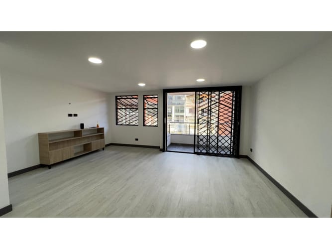 Apartamento de 3 alcobas en venta en Laureles, Medellín, 164 m² · foto 5 de 20