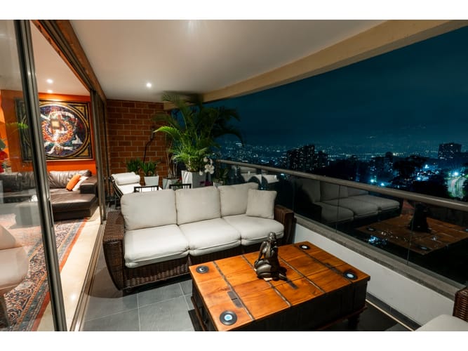 Apartamento en venta en Los Balsos, Medellín · foto 2 de 16