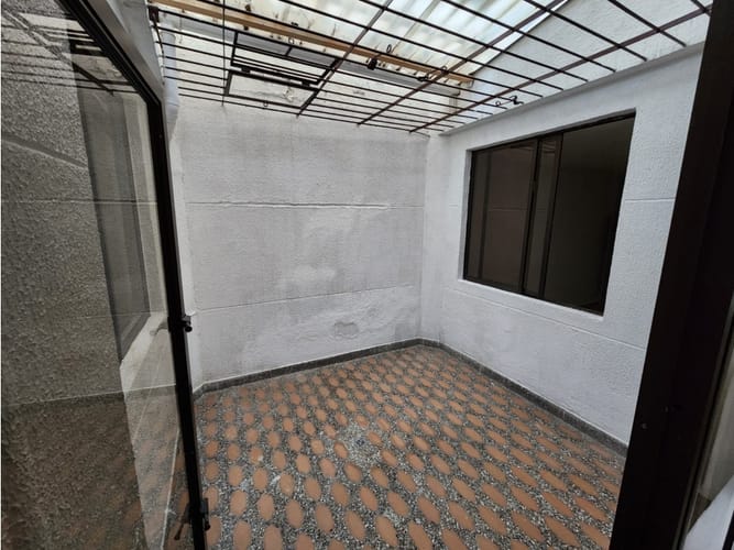 Casa de 5 alcobas en venta en Estadio, Medellín, 147 m² · foto 8 de 24
