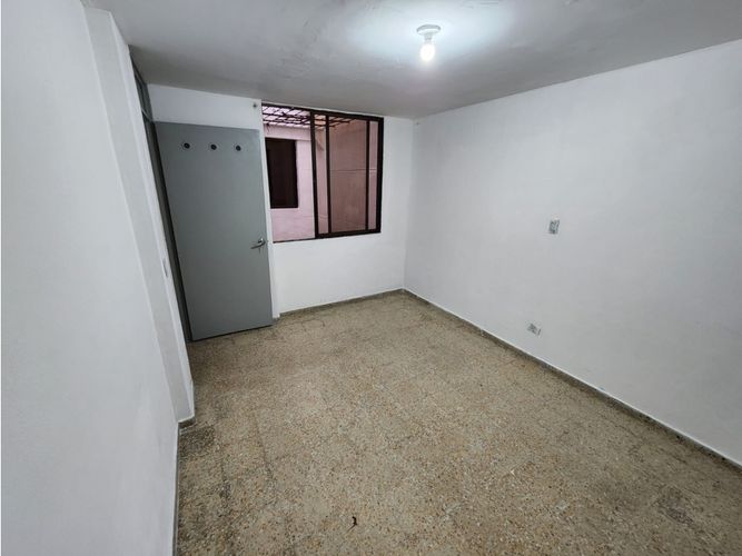 Casa de 5 alcobas en venta en Estadio, Medellín, 147 m² · foto 12 de 24