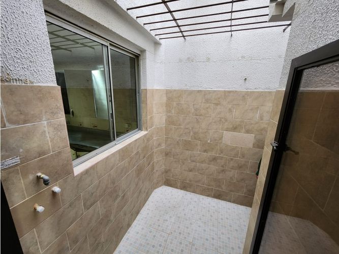 Casa de 5 alcobas en venta en Estadio, Medellín, 147 m² · foto 13 de 24
