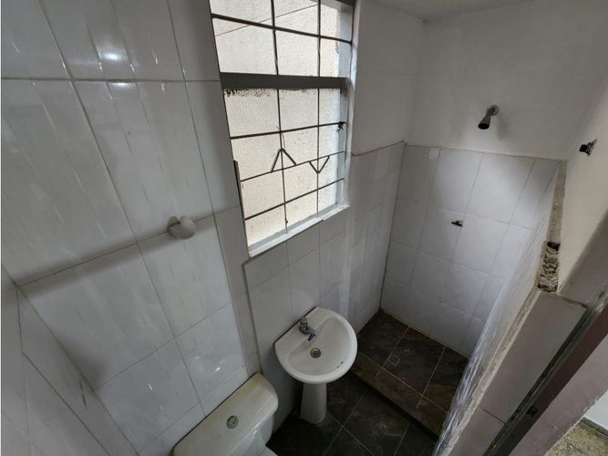 Casa de 5 alcobas en venta en Estadio, Medellín, 147 m² · foto 15 de 24
