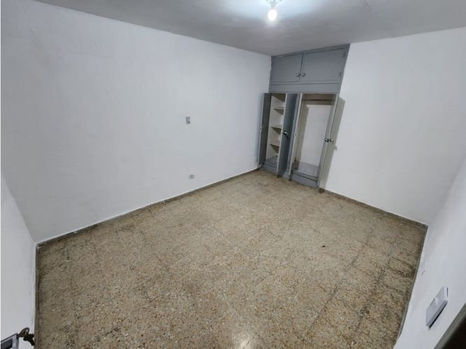 Casa de 5 alcobas en venta en Estadio, Medellín, 147 m² · foto 22 de 24