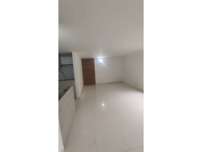 Apartamento de 3 alcobas en venta en Porvenir, Bello, 68 m² · foto 2 de 10