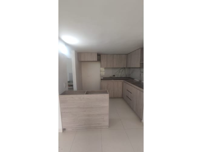 Apartamento de 3 alcobas en venta en Porvenir, Bello, 68 m² · foto 4 de 10