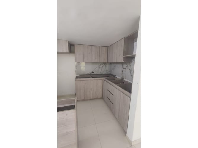 Apartamento de 3 alcobas en venta en Porvenir, Bello, 68 m² · foto 5 de 10
