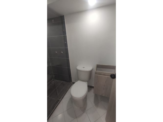 Apartamento de 3 alcobas en venta en Porvenir, Bello, 68 m² · foto 10 de 10