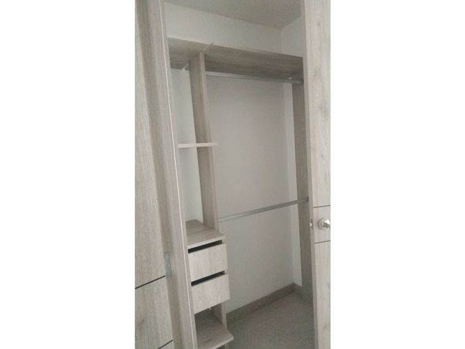 Apartamento de 3 alcobas en venta en Claraval, Envigado, 114 m² · foto 4 de 8