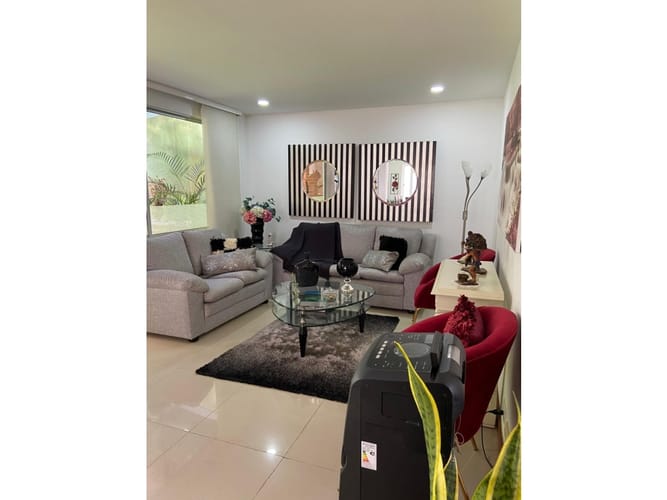 Casa de 3 alcobas en venta en Mesa, Envigado, 220 m² · foto 3 de 24