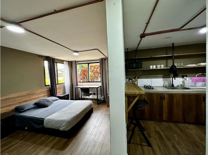 Apartamento de 8 alcobas en venta en La Aguacatala, Medellín, 250 m² · foto 15 de 24