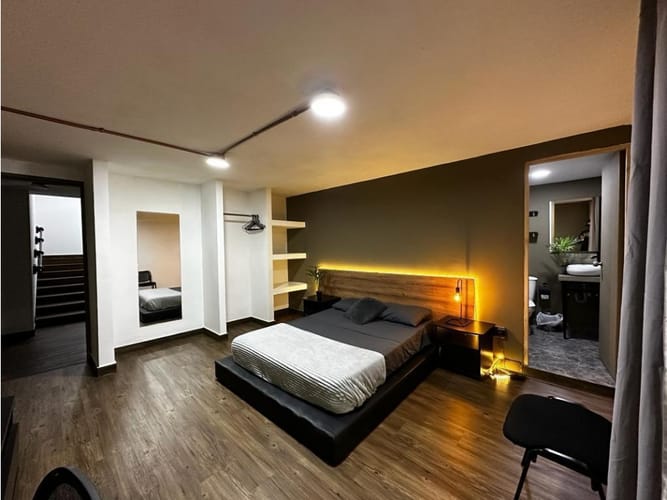 Apartamento de 8 alcobas en venta en La Aguacatala, Medellín, 250 m² · foto 17 de 24