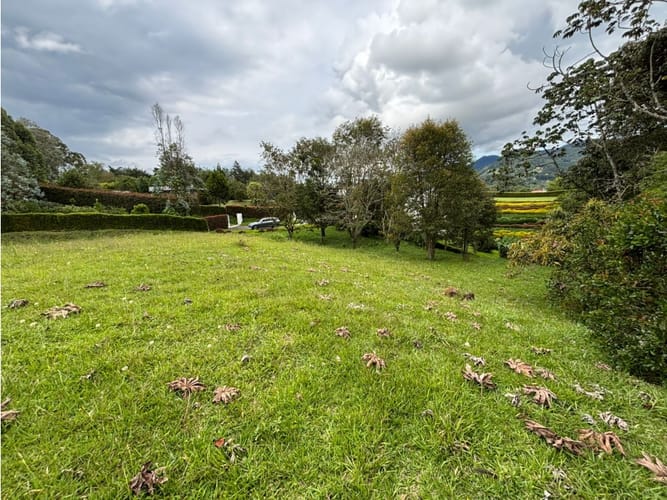Lote en venta en Guamito, La Ceja, 3800 m² · foto 4 de 5