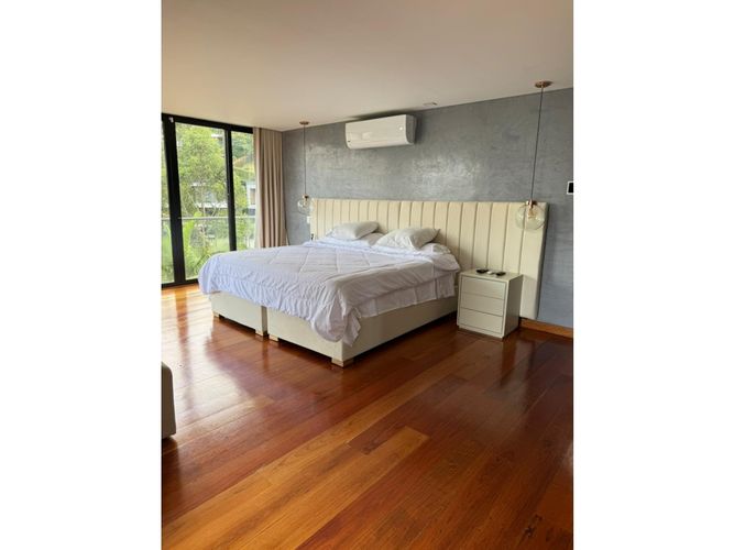 Casa de 4 alcobas en venta en La Calera, Medellín, 460 m² · foto 18 de 23