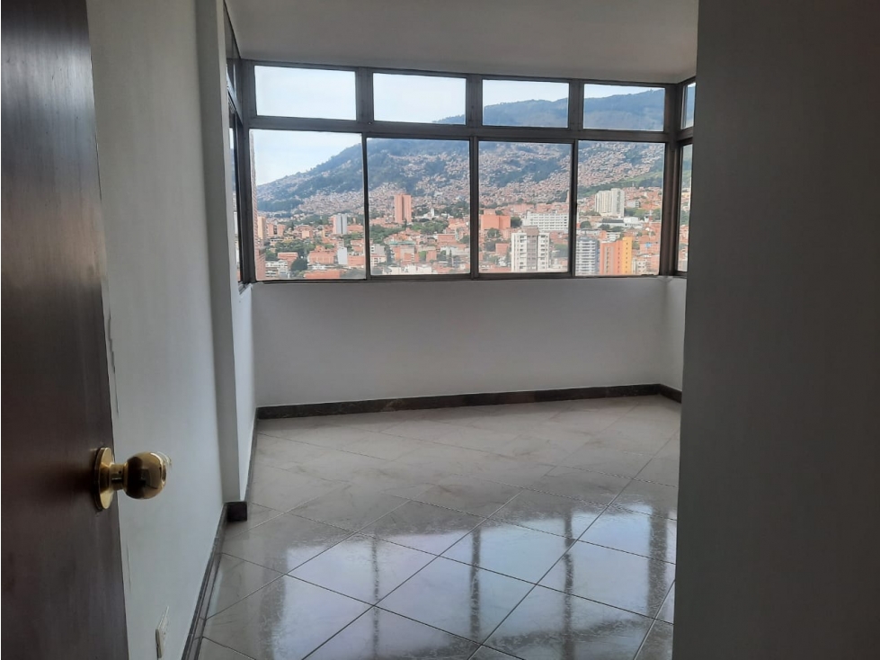 Apartamento en venta en La Candelaria, Medellín · foto 15 de 24