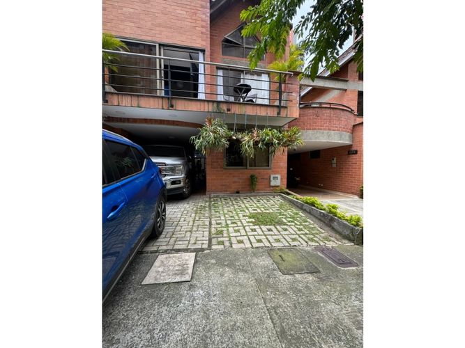 Casa de 4 alcobas en venta en Ditaires, Medellín, 215 m² · foto 18 de 24