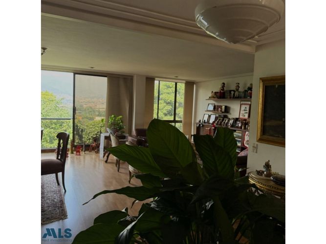 Apartamento de 3 alcobas en venta en Astorga, Medellín, 231 m² · foto 5 de 24