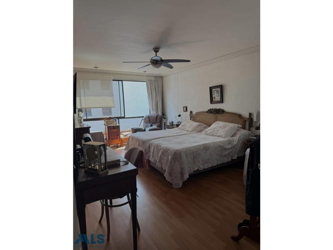 Apartamento de 3 alcobas en venta en Astorga, Medellín, 231 m² · foto 10 de 24