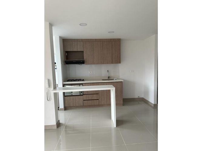 Apartamento en venta en Entreamigos, Sabaneta, 65 m² · foto 2 de 13