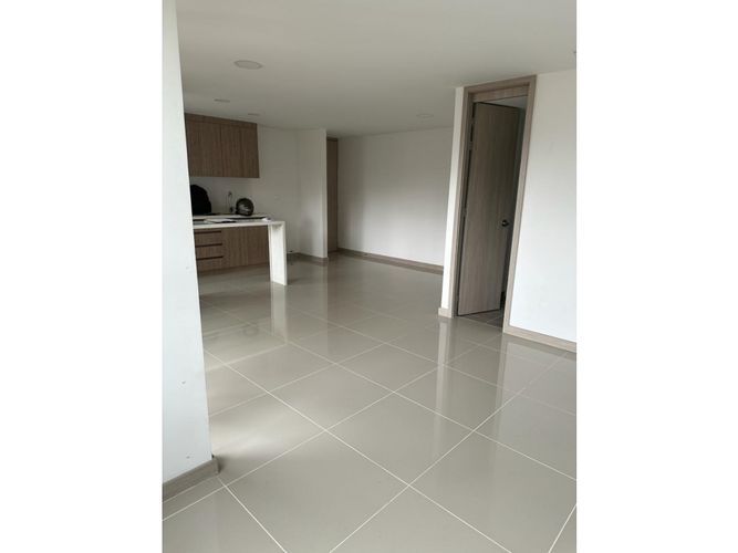 Apartamento en venta en Entreamigos, Sabaneta, 65 m² · foto 3 de 13