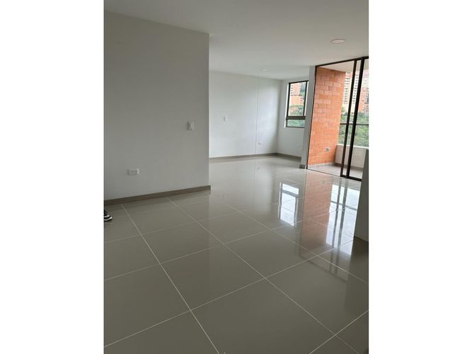 Apartamento en venta en Entreamigos, Sabaneta, 65 m² · foto 4 de 13