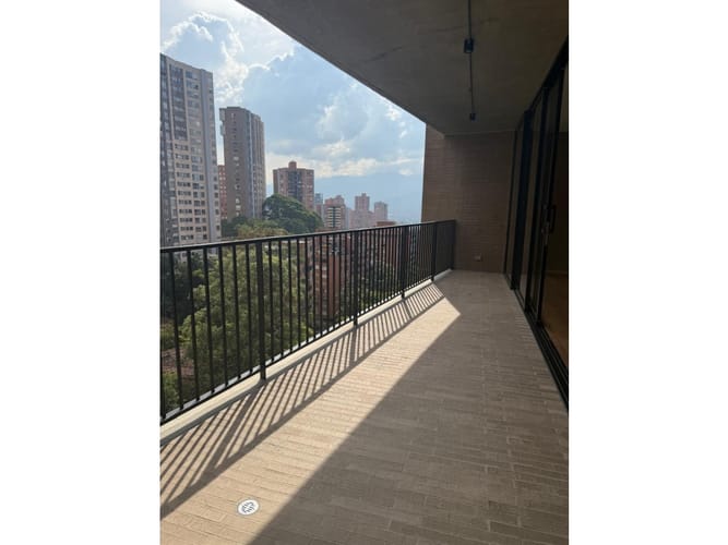 Apartamento en venta en Vizcaya, Medellín · foto 2 de 15