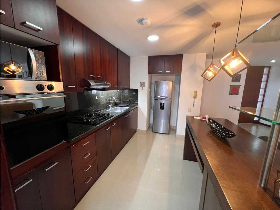 Apartaestudio en venta en Castropol, Medellín, 72 m² · foto 3 de 15