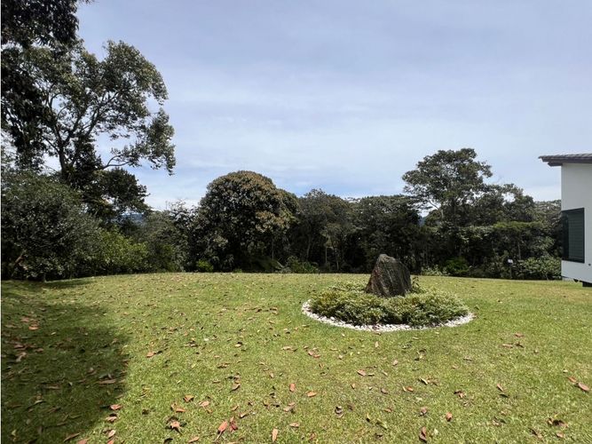 Casa de 4 alcobas en venta en Guamito, La Ceja, 380 m² · foto 4 de 24
