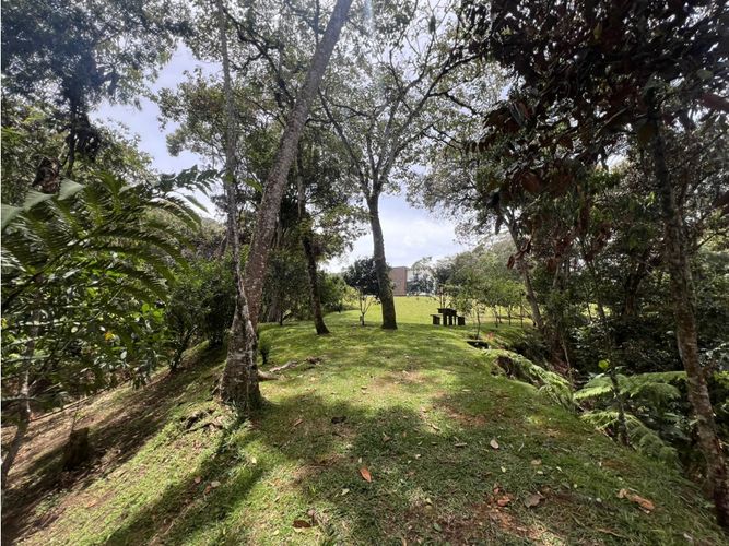 Casa de 4 alcobas en venta en Guamito, La Ceja, 380 m² · foto 7 de 24