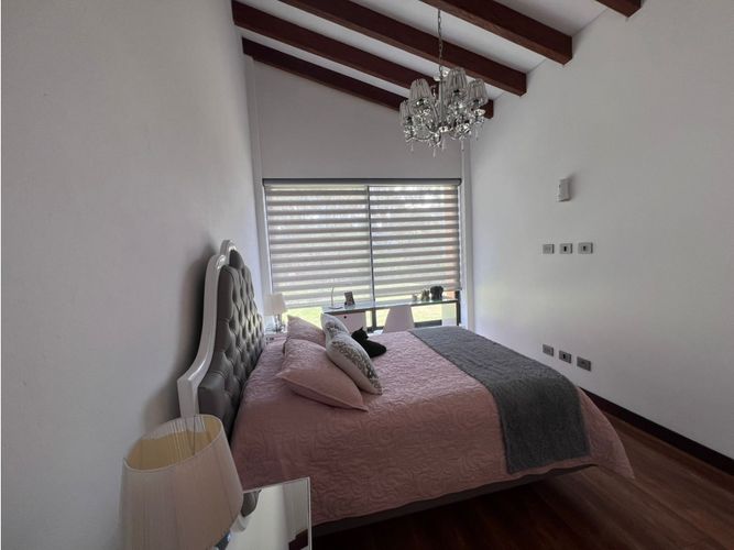 Casa de 4 alcobas en venta en Guamito, La Ceja, 380 m² · foto 18 de 24