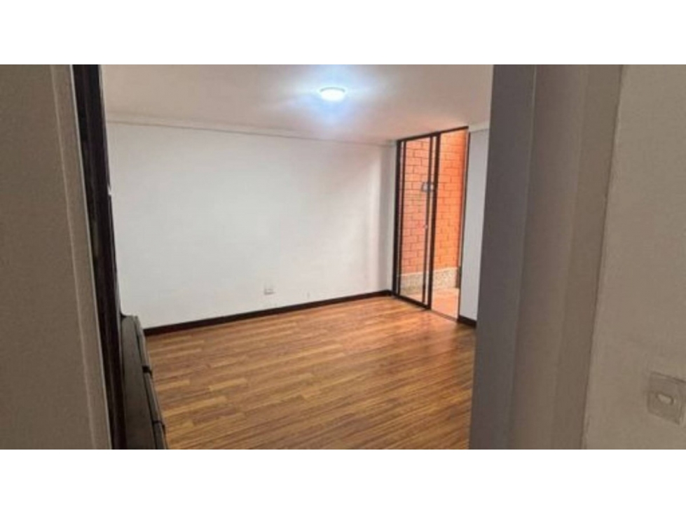 Apartamento en venta en Laureles, Medellín · foto 3 de 12