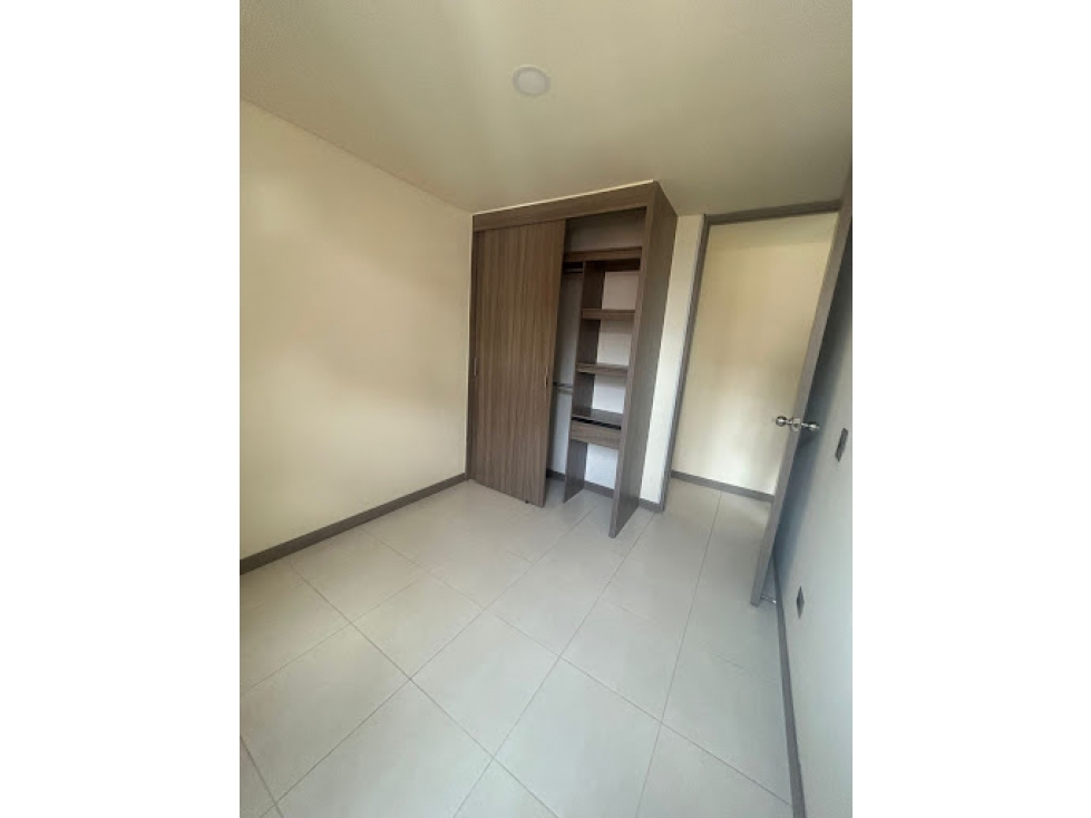 Apartamento de 3 alcobas en venta en Laureles, La Estrella, 68 m² · foto 5 de 11