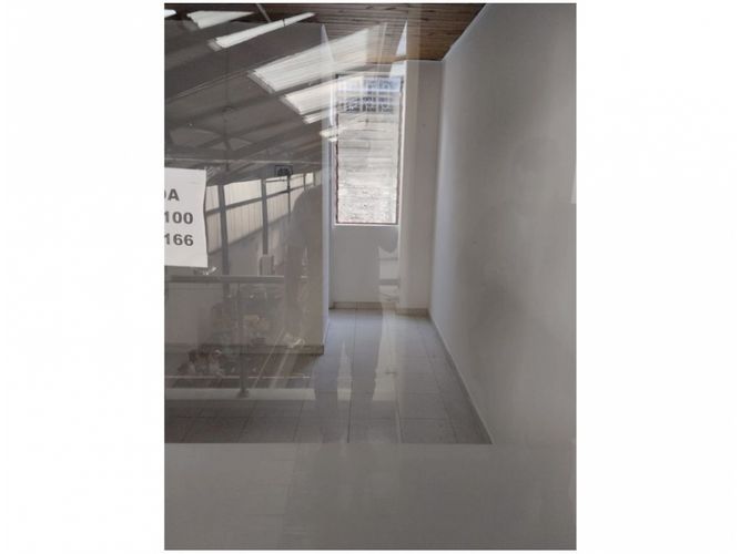 Local en venta en Perpetuo Socorro, Medellín, 12 m² · foto 8 de 13
