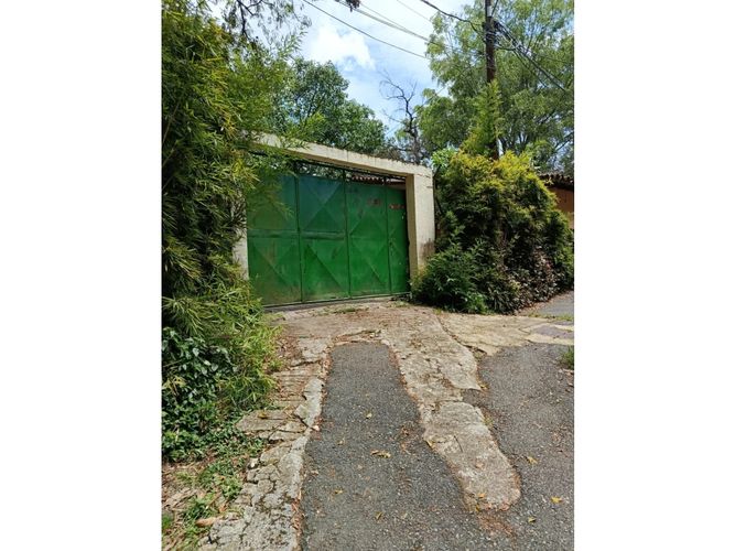 Casa de 6 alcobas en venta en Urbanizacion Gualcala, Medellín, 400 m² · foto 7 de 9