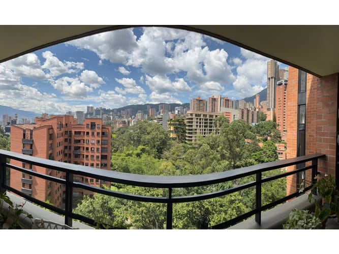 Apartamento de 3 alcobas en venta en Provenza, Medellín, 219 m² · foto 2 de 20