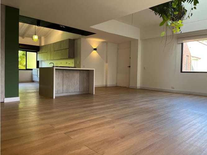 Apartamento de 3 alcobas en venta en Castropol, Medellín, 235 m² · foto 9 de 11