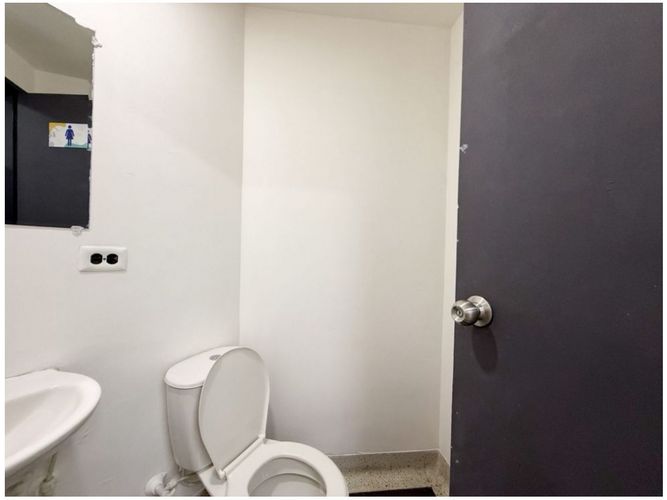 Oficina en venta en La Candelaria, Medellín, 376 m² · foto 3 de 24